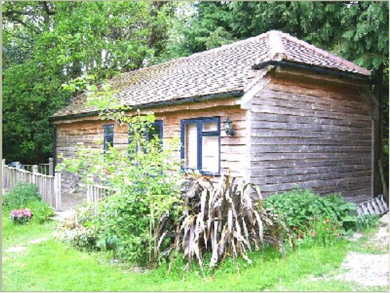 Film location C618 in Surrey (photo 22)