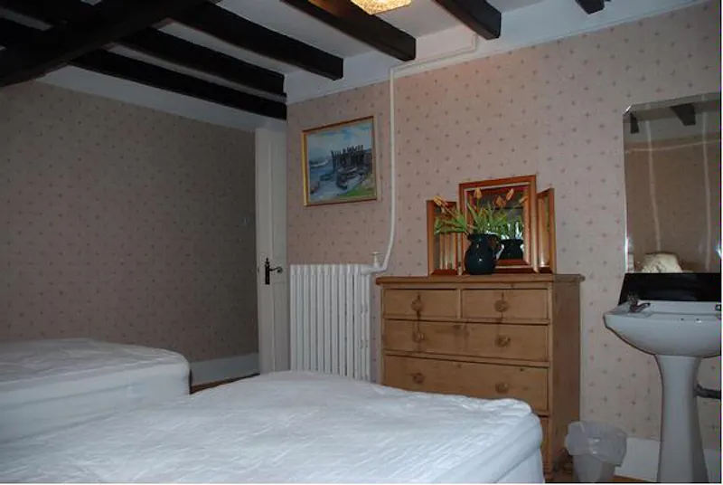 Kentish Mock Tudor sanctuary, M278 (photo 8)