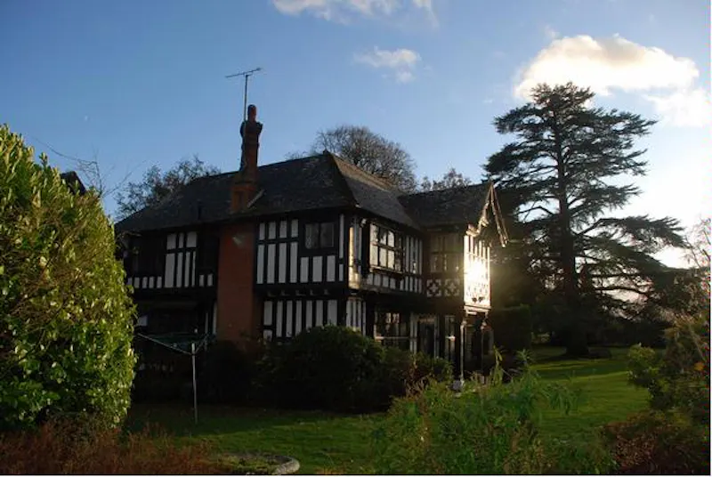 Kentish Mock Tudor sanctuary, M278 (photo 11)