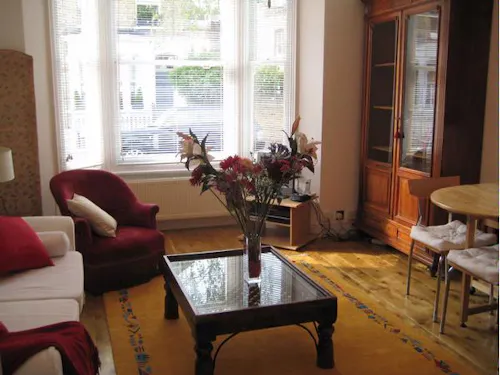 Compact Chelsea apartment, F996