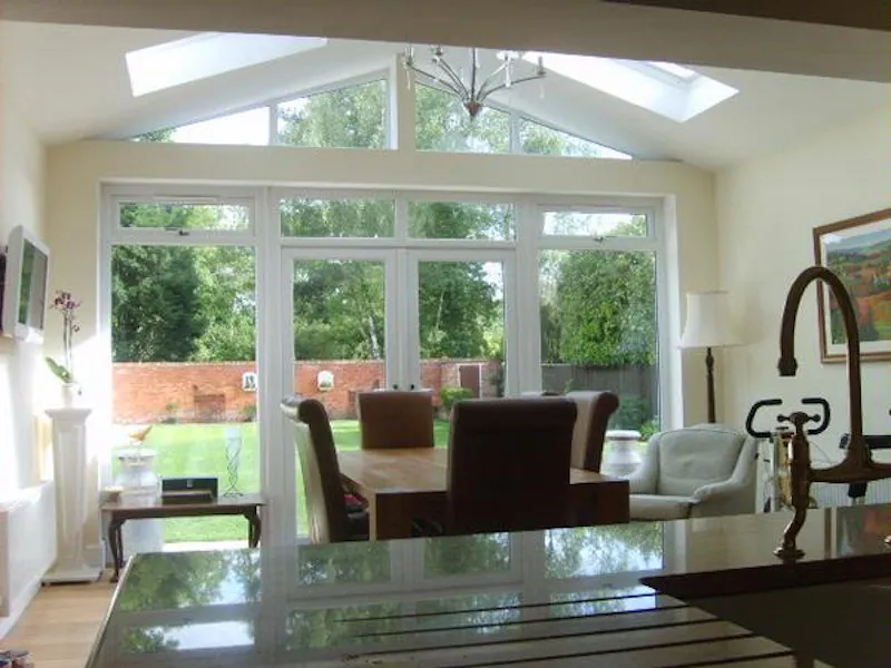 Conservatory at Taplow period family home, E356 (photo 4)