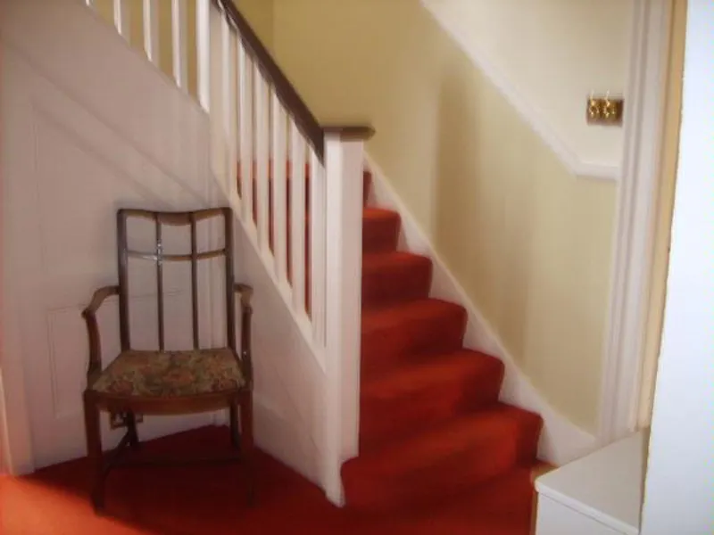 Staircase at Taplow period family home, E356 (photo 15)