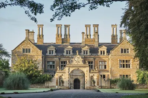 Grand Elizabethan manor, H118