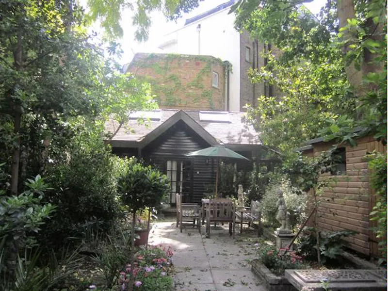 Terrace/Patio at Bayswater apartment, F997 (photo 9)