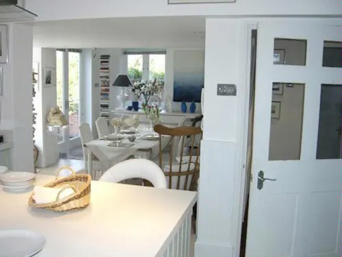 Pretty white Altrincham house, A1271