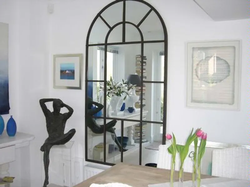 Pretty white Altrincham house, A1271 (photo 5)