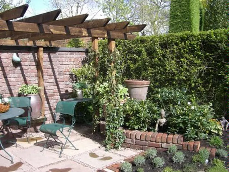 Terrace/Patio at Pretty white Altrincham house, A1271 (photo 26)
