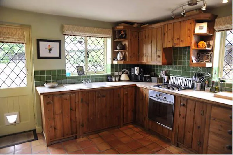 Kitchen at Film location C817 in West Sussex (photo 3)