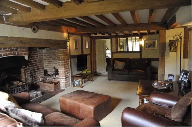 Beams at Film location C817 in West Sussex (photo 4)