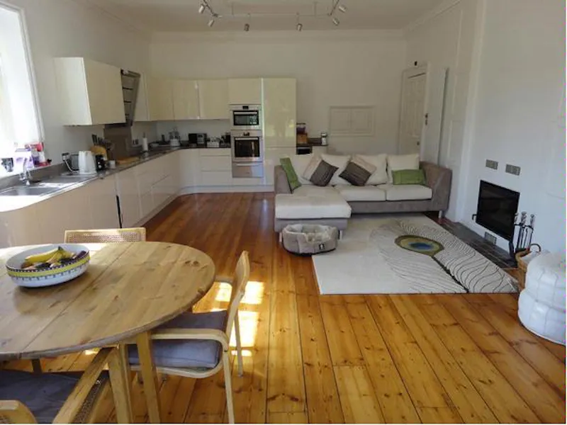 Open plan at Film location H120 in Suffolk (photo 6)