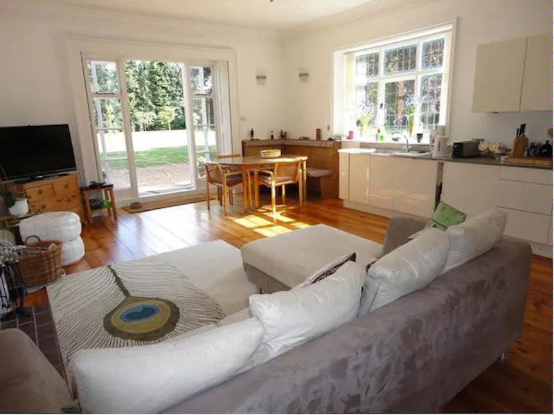 Living Room at Film location H120 in Suffolk (photo 9)