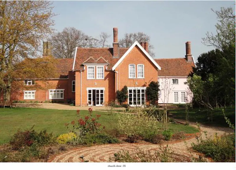 Film location H120 in Suffolk (photo 31)