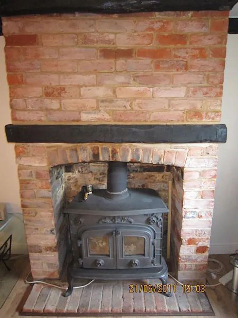 Fireplace at Film location C818 in Essex (photo 7)