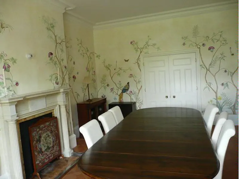 Dining room at Great Missenden Regency house, A1275 (photo 7)