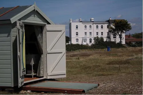 Hayling Island beach hut, C819