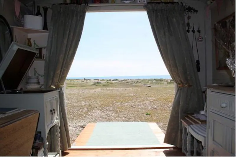 Hayling Island beach hut, C819 (photo 8)
