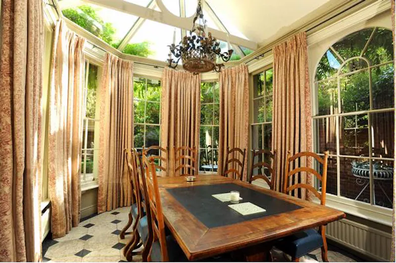 Conservatory at Georgian Epsom townhouse, A1276 (photo 5)