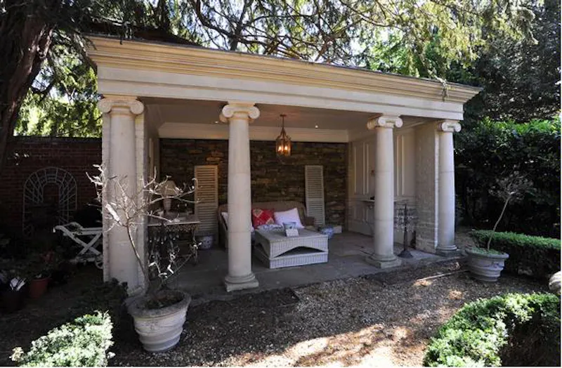 Summer house at Georgian Epsom townhouse, A1276 (photo 23)