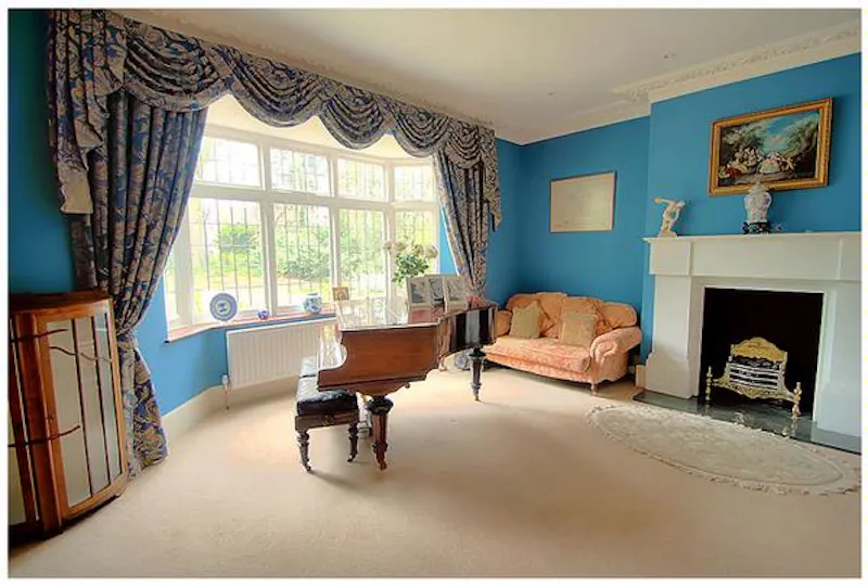 Drawing room at Purley Modern country house, D2081 (photo 11)