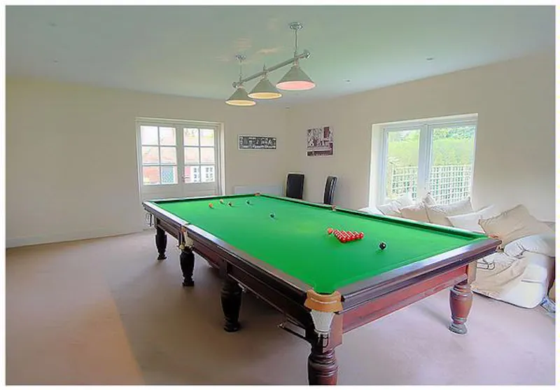 Games room at Purley Modern country house, D2081 (photo 27)