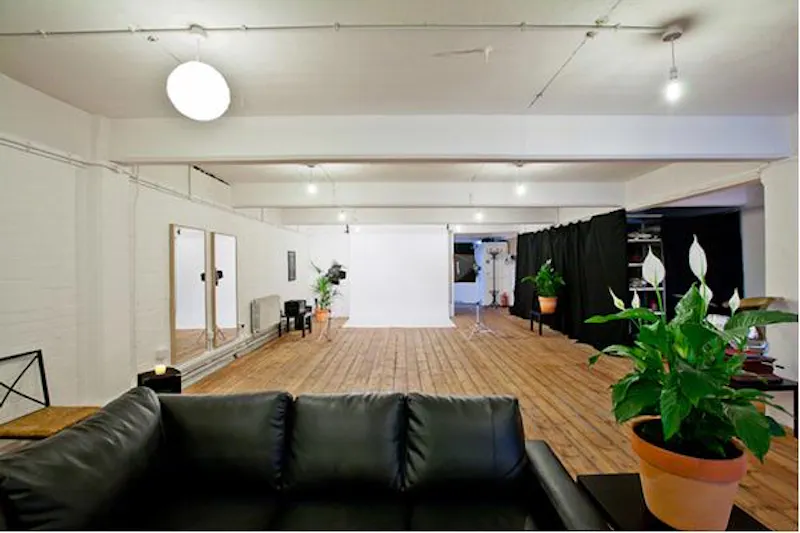 Open-plan Shadwell studio, N215 (photo 1)