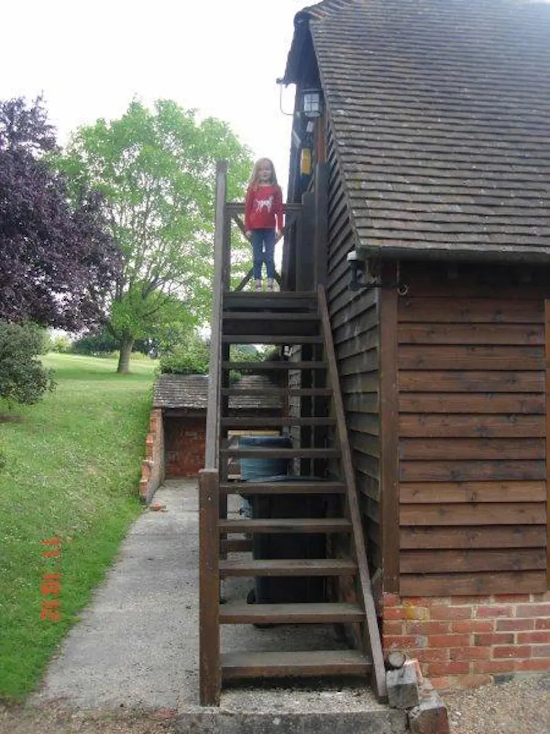 Staircase at Film location C820 in East Sussex (photo 34)