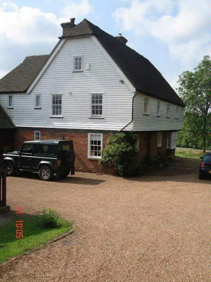 Driveway at Film location C820 in East Sussex (photo 53)