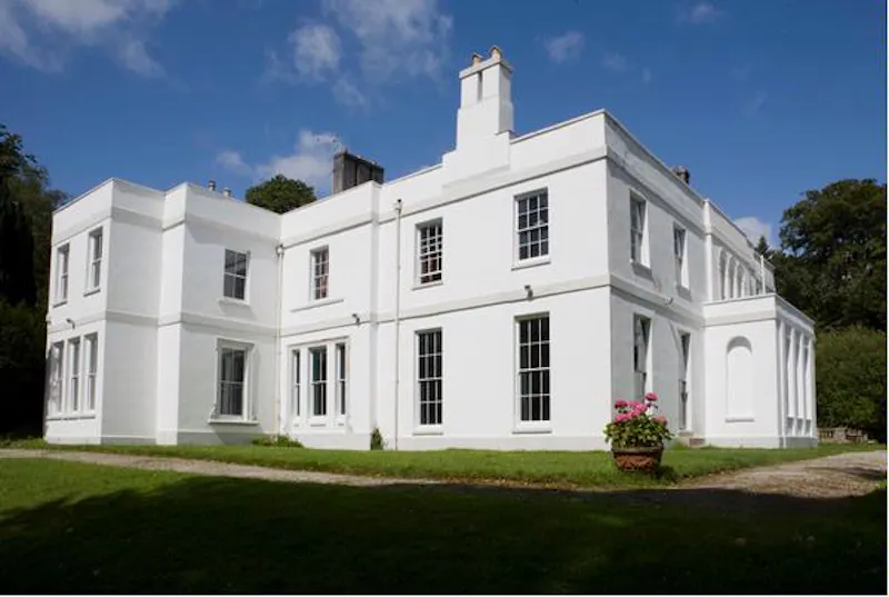 Opulent Plymouth country house, A1279 (photo 1)