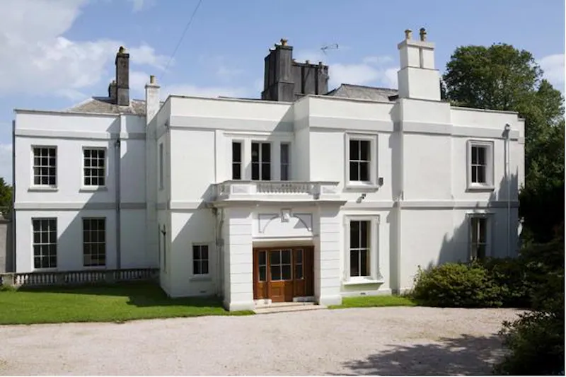 Opulent Plymouth country house, A1279 (photo 2)