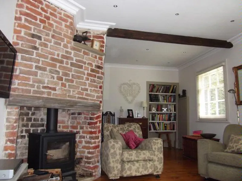 Beams at Film location C821 in Middlesex (photo 3)