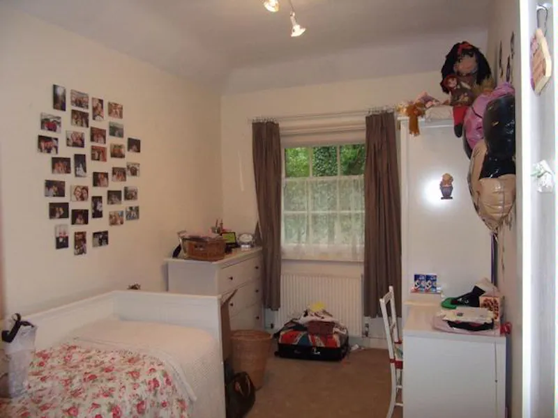 Bedroom - child's at Film location C821 in Middlesex (photo 11)