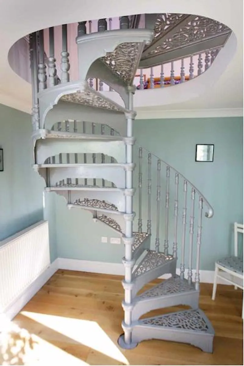 Staircase at Classic family home in Knutsford, A1280 (photo 8)