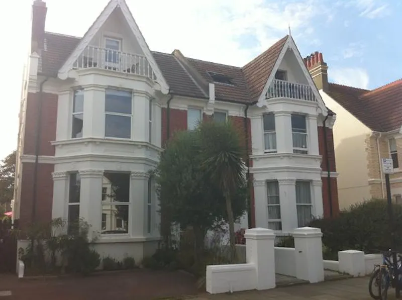 Semi detached house in Hove, B1566 (photo 1)