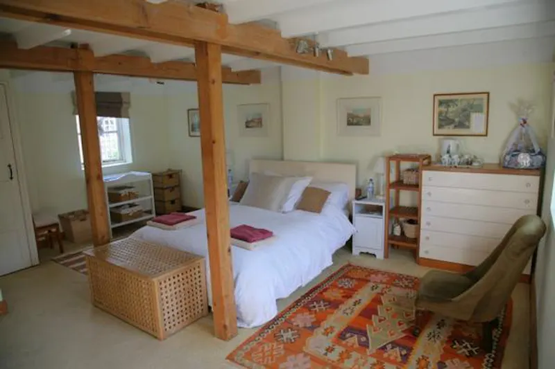 Bedroom at Film location L632 in Wiltshire (photo 8)