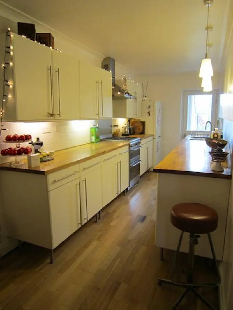 Kitchen at Croydon ground floor apartment, F1001 (photo 3)