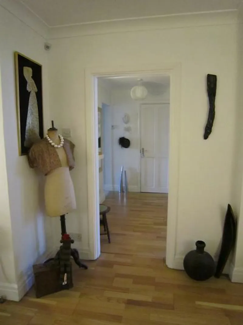 Corridor at Croydon ground floor apartment, F1001 (photo 6)
