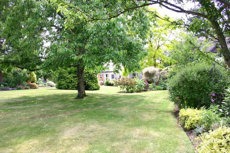 Detached house Arborfield, B1567 (photo 18)