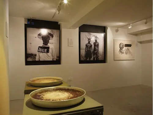 Contemporary gallery in Soho, N221