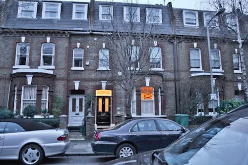 Elegant Terrace in Battersea, B1617