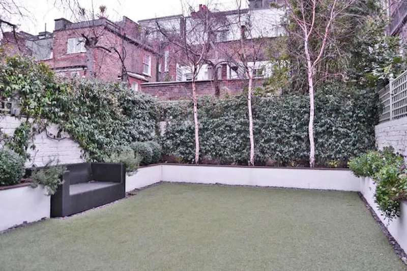 Garden at Elegant Terrace in Battersea, B1617 (photo 16)