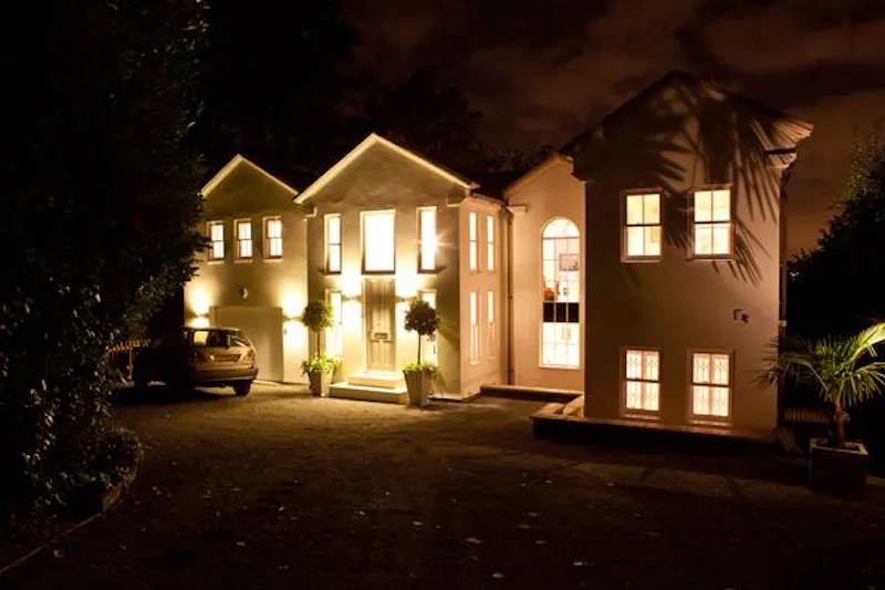 Modern Wimbledon house, D2087 (photo 29)