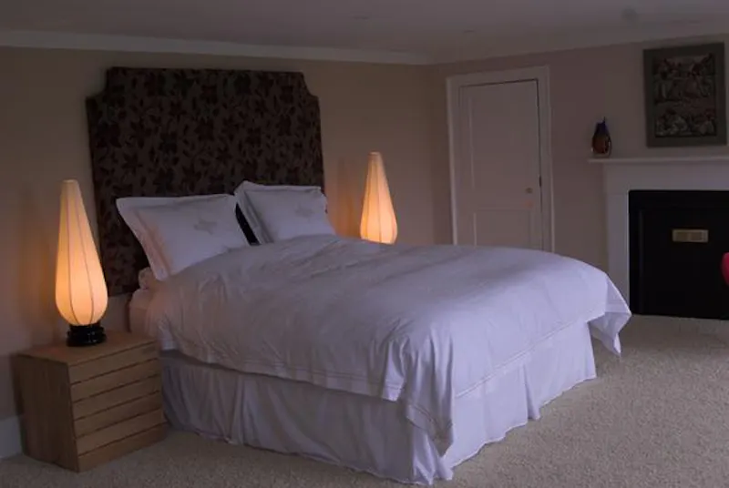 Bedroom at Chatham dockyard house, A1287 (photo 15)