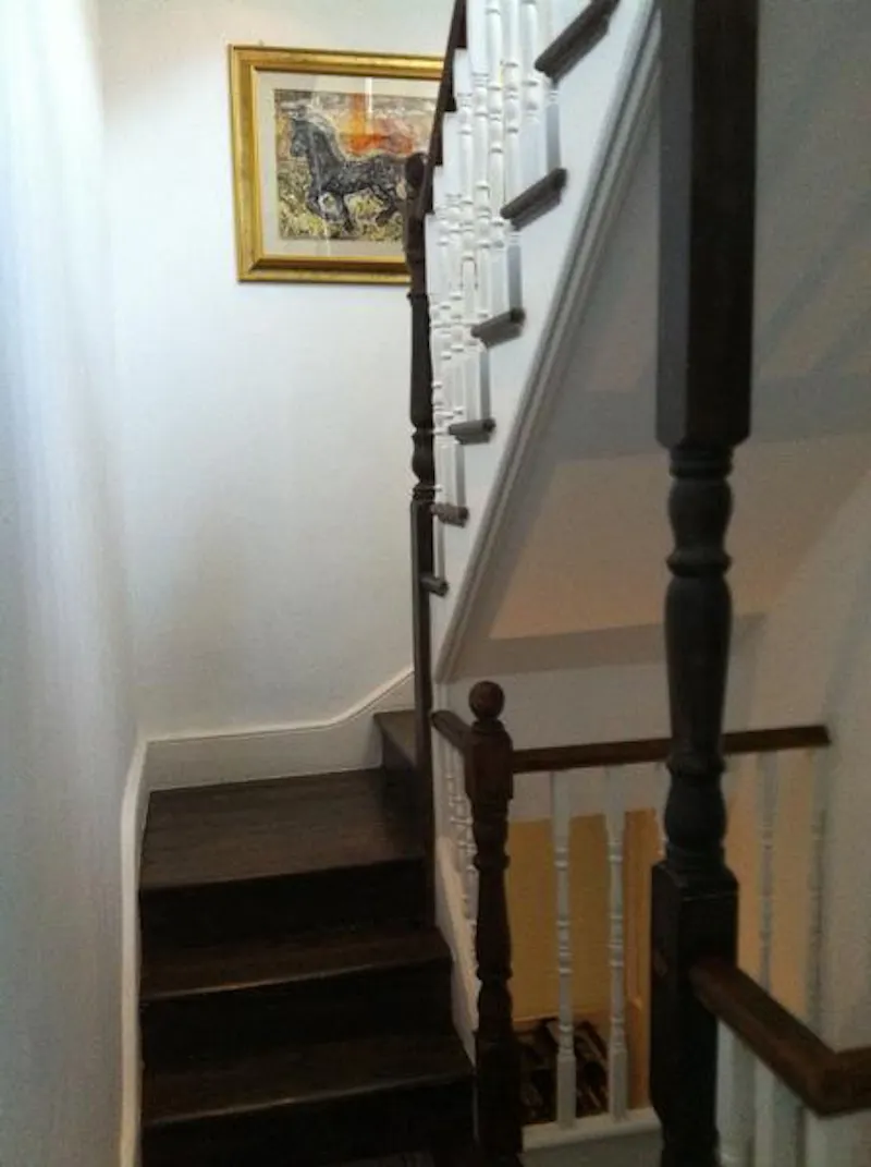 Staircase at Film location F1002 in London (photo 2)
