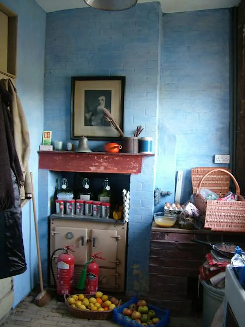 Moated Stowmarket country house, L634 (photo 12)