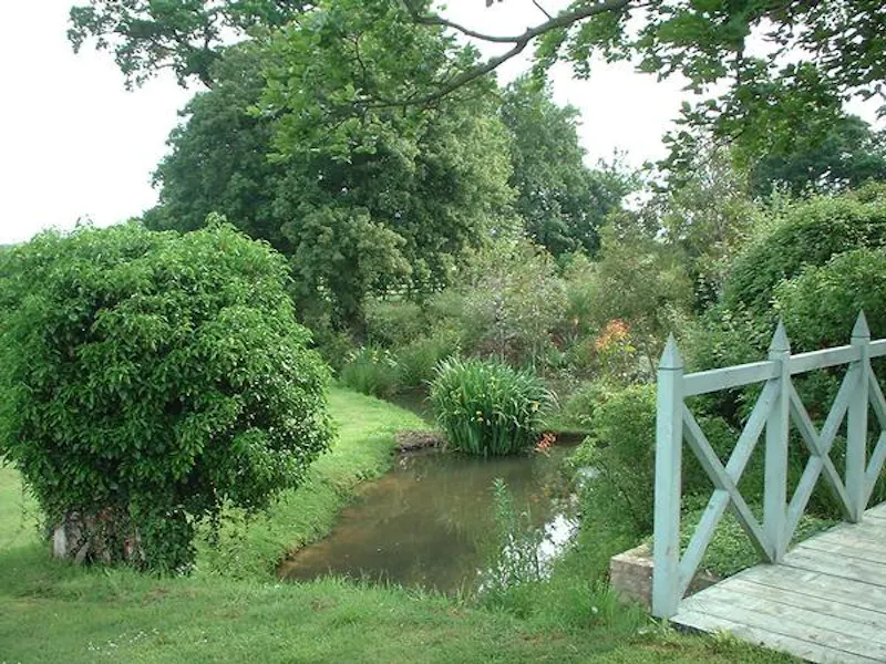 Moated Stowmarket country house, L634 (photo 40)