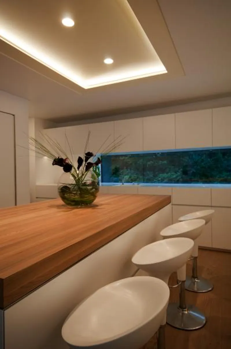 High-tech Kensington house, K352 (photo 7)
