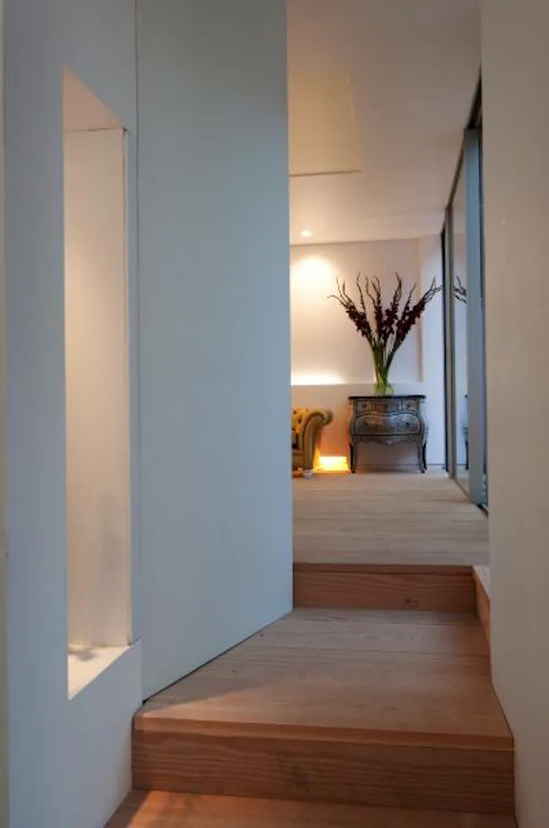 High-tech Kensington house, K352 (photo 9)