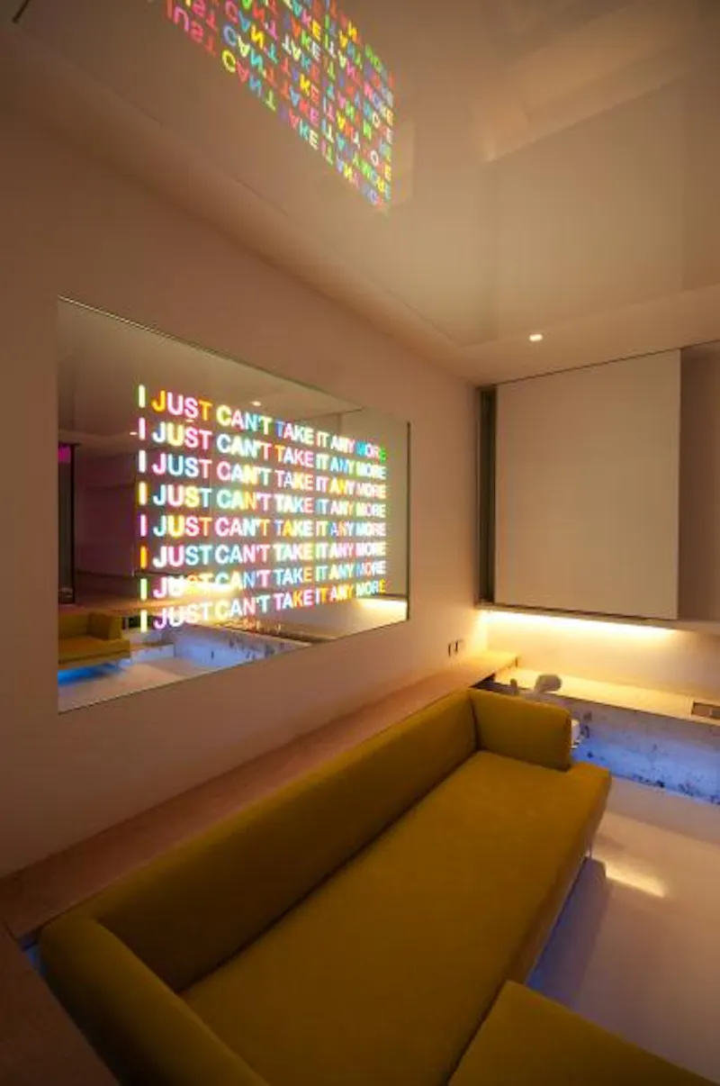 High-tech Kensington house, K352 (photo 11)