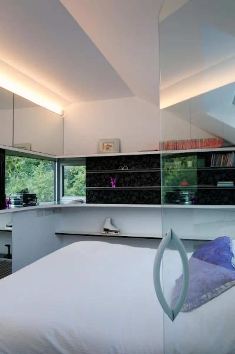 High-tech Kensington house, K352 (photo 19)