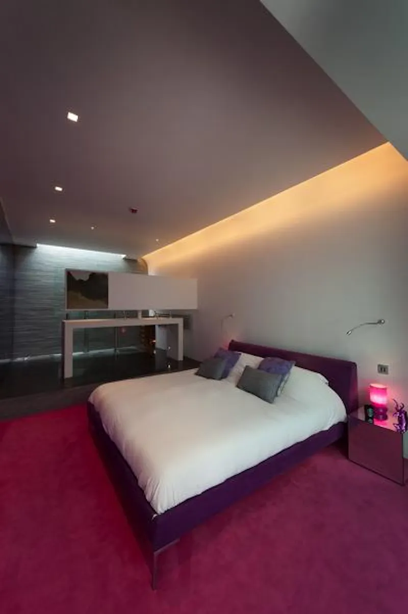 Bedroom at High-tech Kensington house, K352 (photo 24)